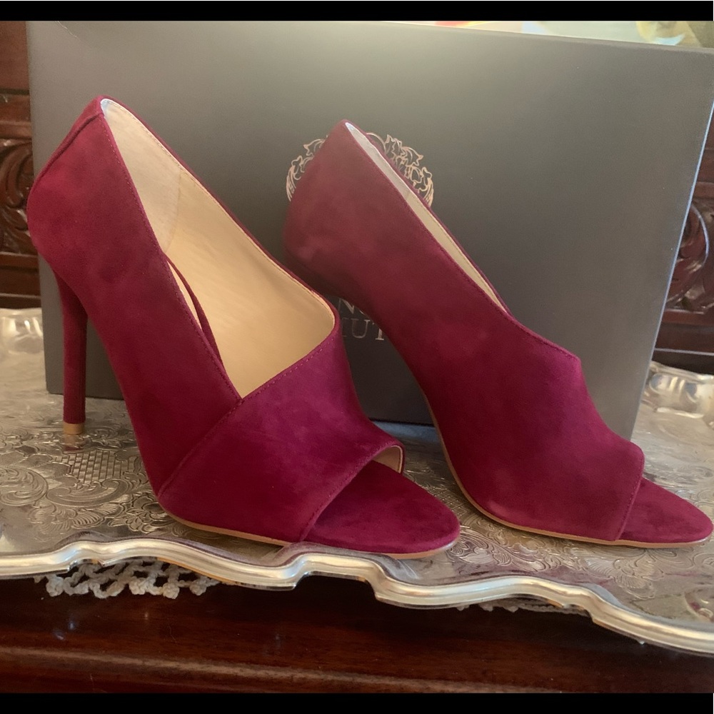 Vince Camuto Wine Suede Rallien heels 5.5